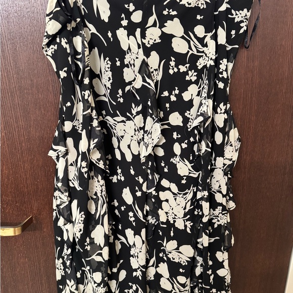 Chaps XL Black & White Floral Ruffled Tiered Skirt - Picture 1 of 3